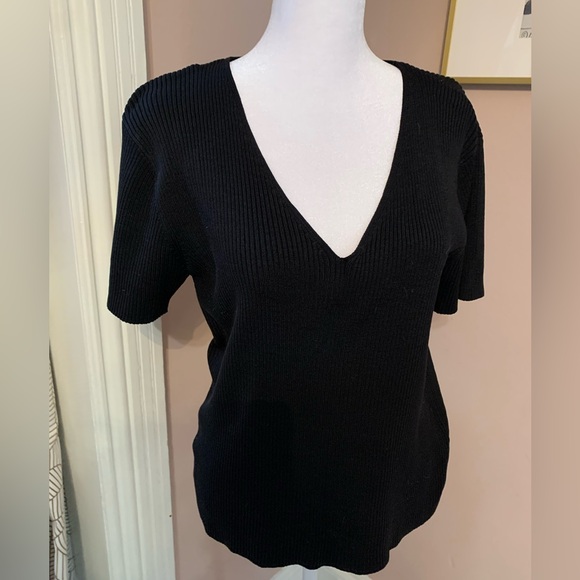 Jones New York Black Ribbed V Neck sweater, Silk, Size M, Whimsygoth,Feminine - Picture 1 of 3